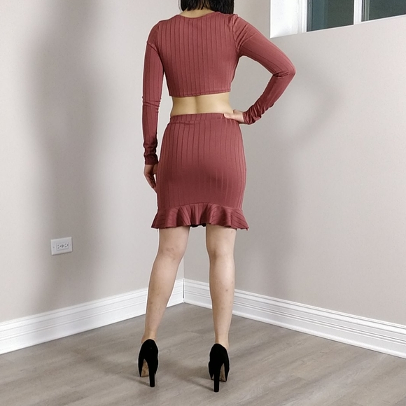 Boohoo Ruffle trim ribbed twist front co-ord - Picture 3 of 16